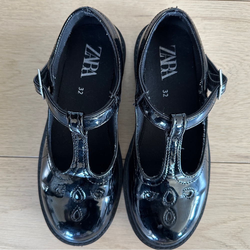Zara Girls T-Strap Mary Jane Platforms in Black Patent